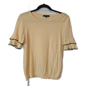 Ann Taylor Knit Top Women’s Medium Light Yellow Ruffle Sleeves Preppy